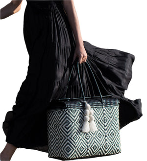 Bombon Tote Black / Bone Diamond